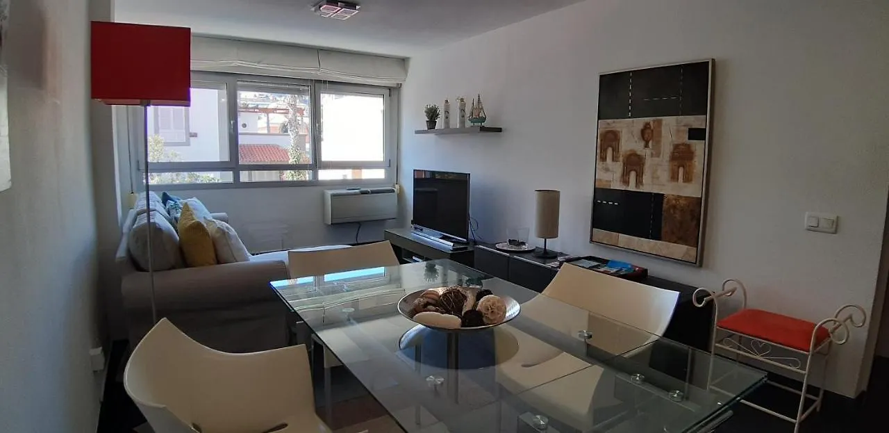 Apartamento La Marina-Ciudad Jardin contacts